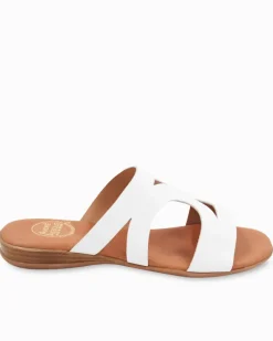 Tommy Bahama André Assous Nailea Leather Featherweights™ Sandals White Online