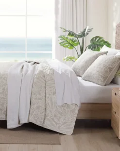 Tommy Bahama Ocean Deep Reversible 3-Piece Full/Queen Quilt Set Beige New
