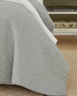 Tommy Bahama Raffia Solid 3-Piece Full/Queen Quilt Set Grey Discount